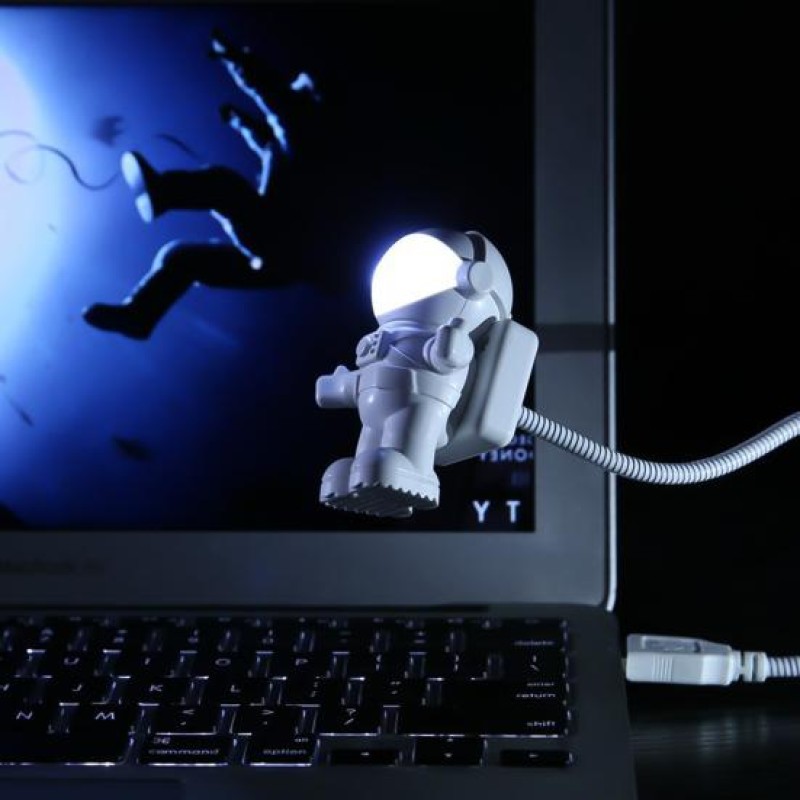 Astronot USB Gece Lambası Astronot USB Gece Lambası