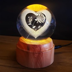 Kalp İçinde Gül Tasarımlı Dönen Cam Küre 
