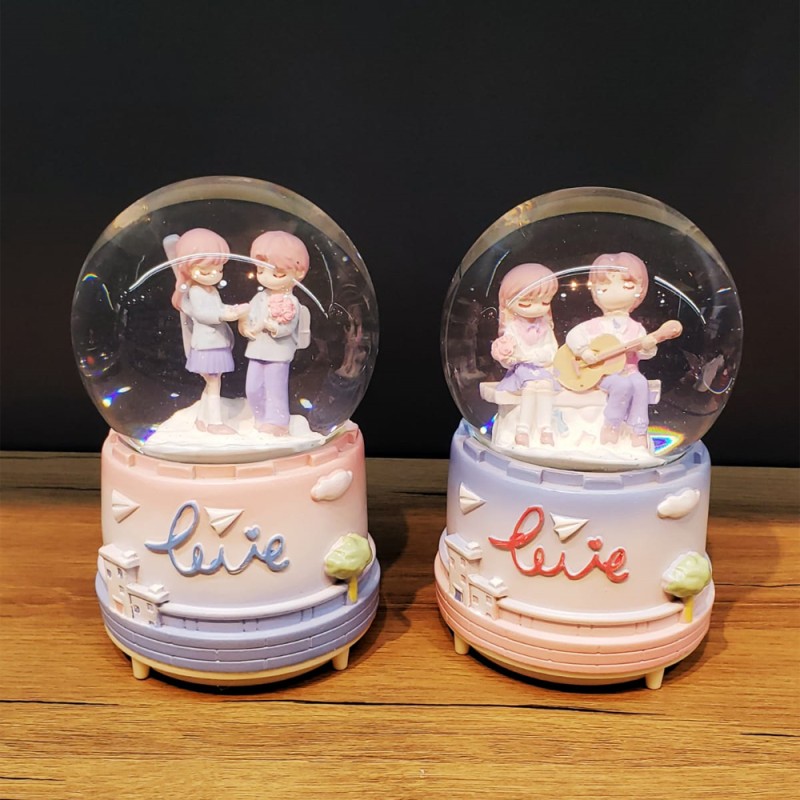 Sevimli Sevgililer Büyük Boy Kar Küresi Sevimli Sevgililer Büyük Boy Kar Küresi