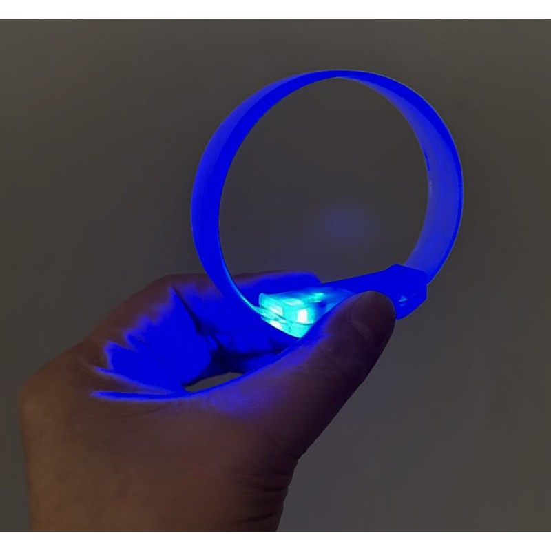 3 Modlu Pilli LED Işıklı Esnek Parti Bilekliği Mavi 3 Modlu Pilli LED Işıklı Esnek Parti Bilekliği Mavi