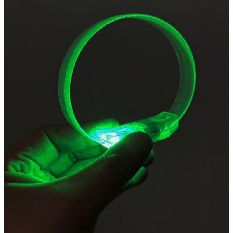 3 Modlu Pilli LED Işıklı Esnek Parti Bilekliği Yeşil 3 Modlu Pilli LED Işıklı Esnek Parti Bilekliği Yeşil