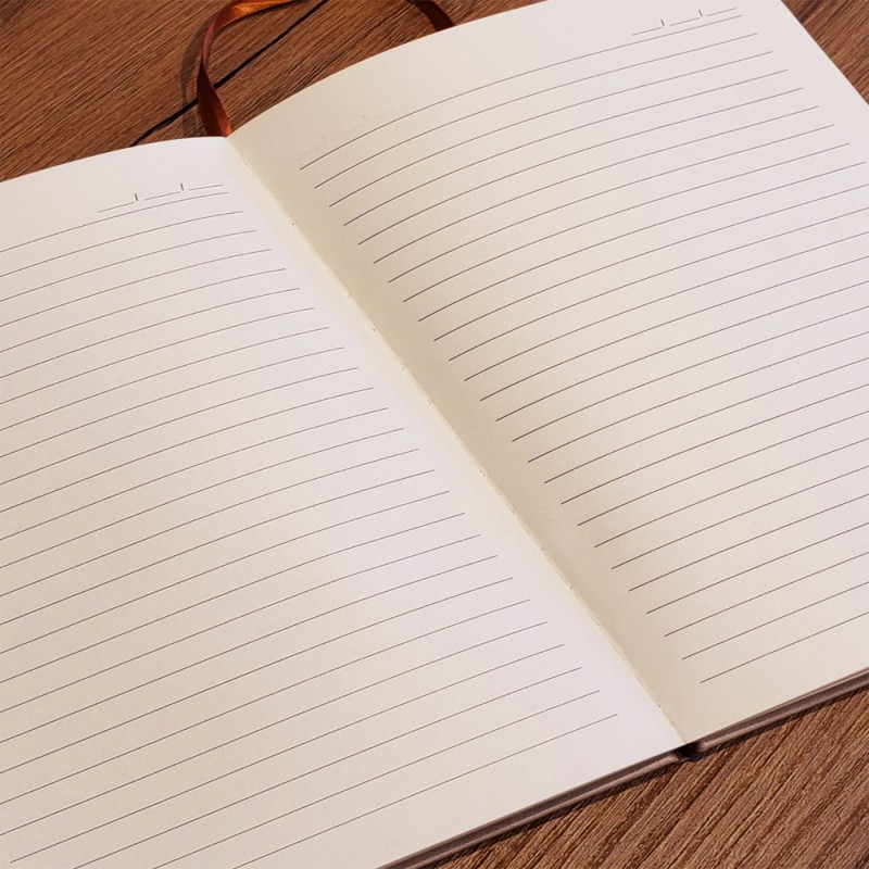 Altın Şeritli Yeşil Deri Not Defteri Altın Şeritli Yeşil Deri Not Defteri